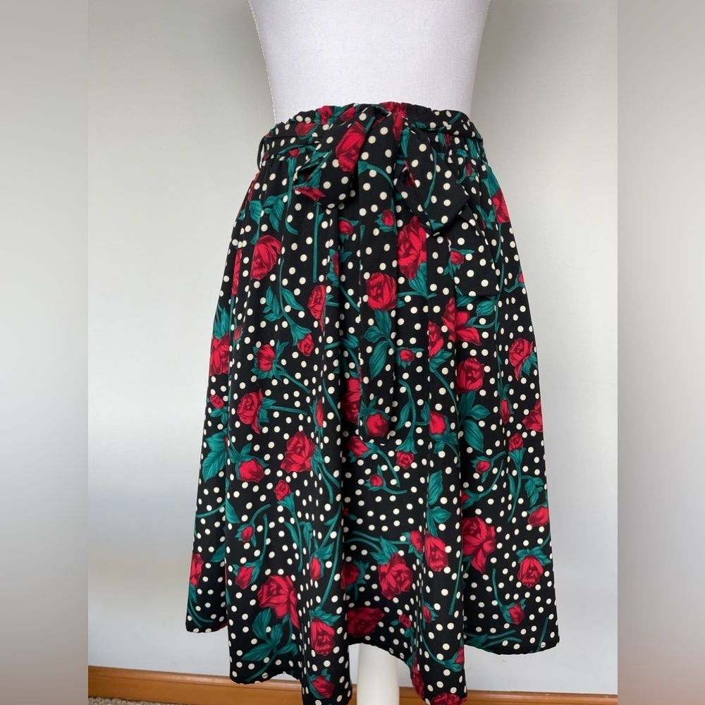 Rose Polka Dot Skirt | Size M | EUC